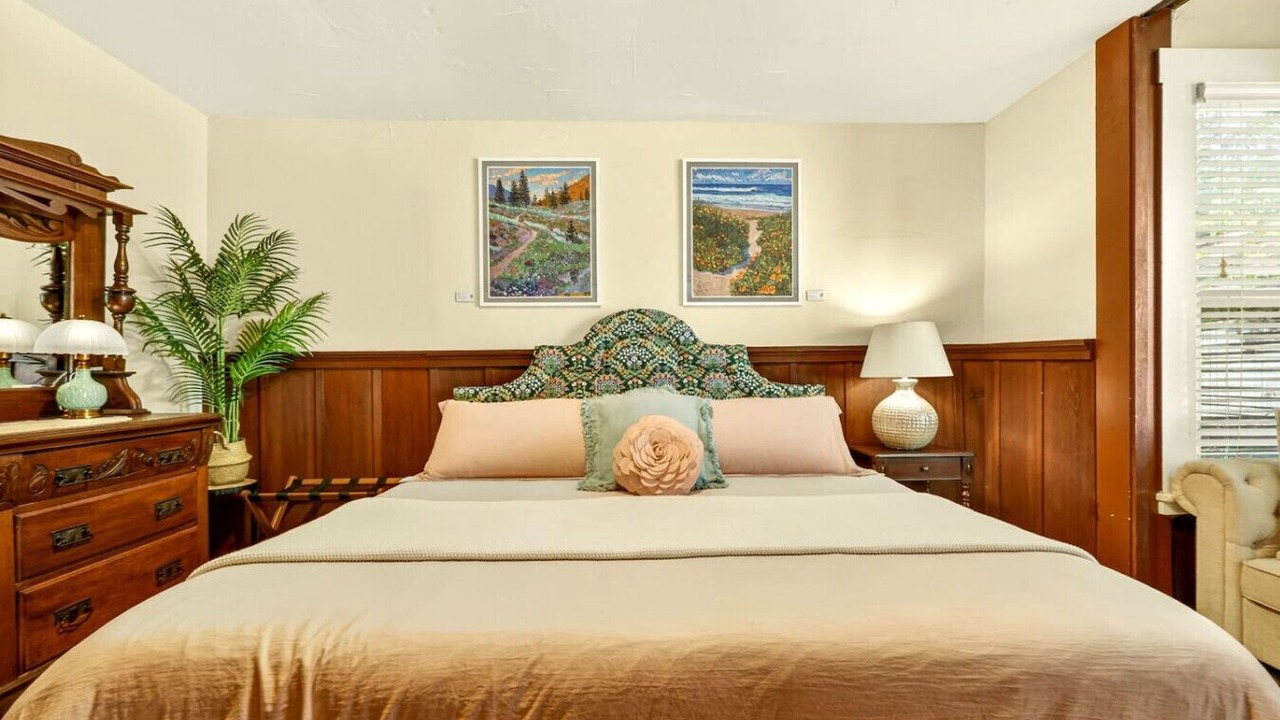 Photo of Bedroom in Historic Railroad District
