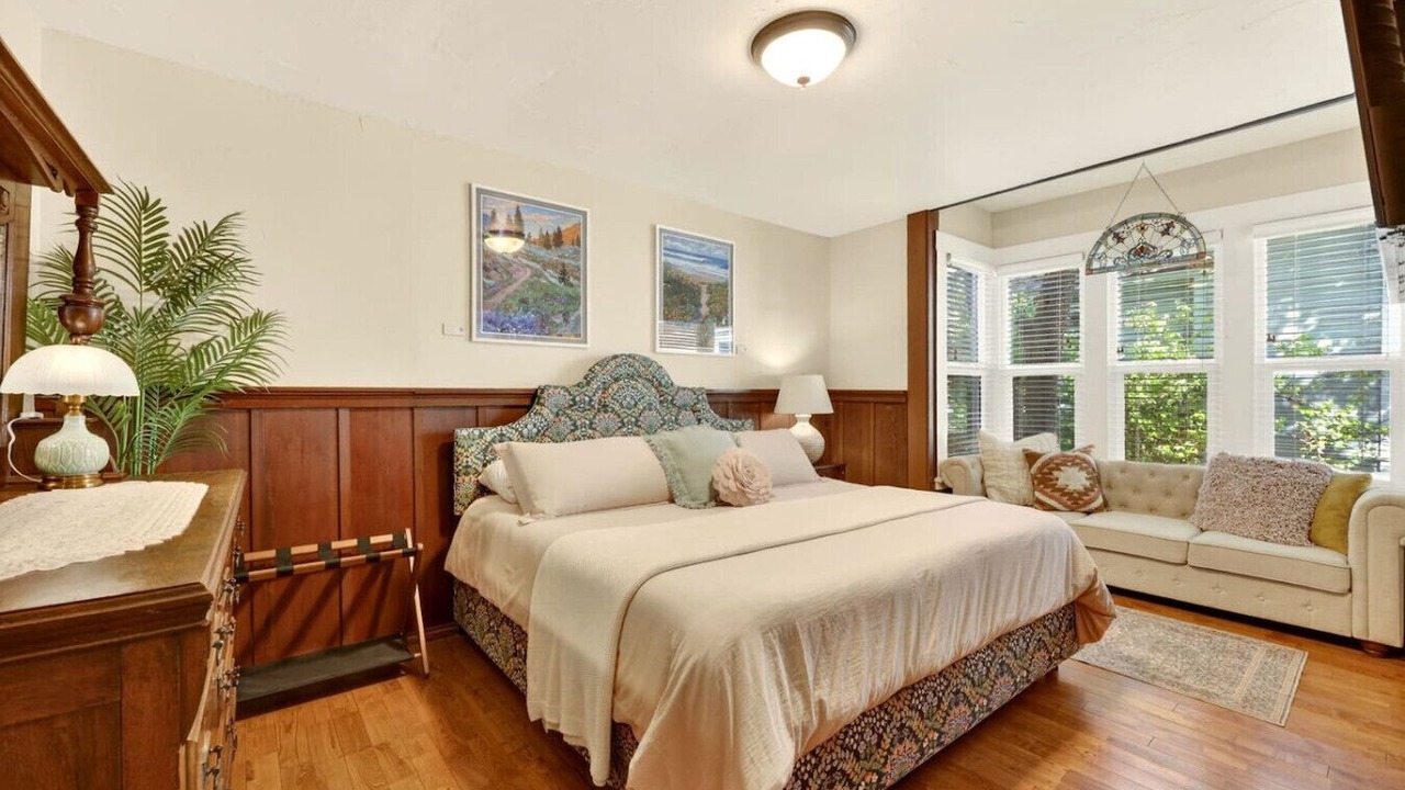 Photo of Bedroom in Historic Railroad District