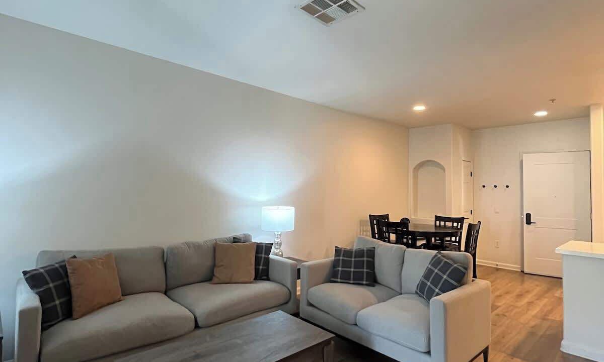 Photo of Livingroom in Mission Valley West