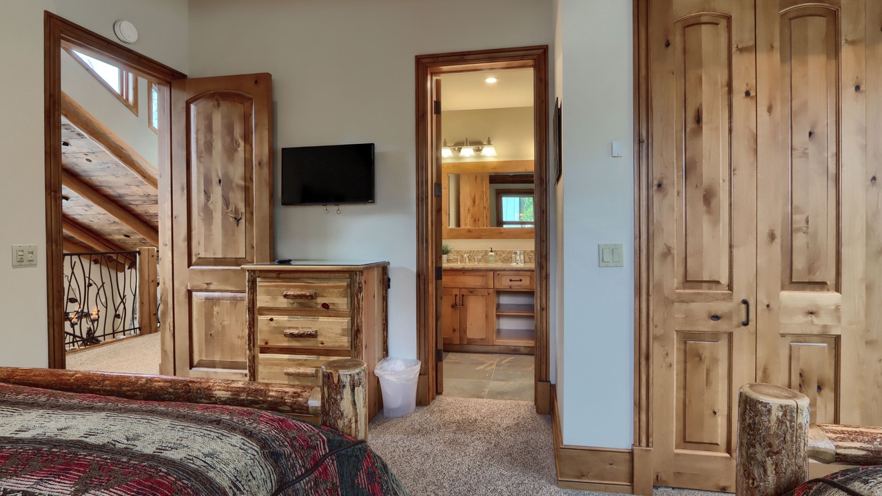 Photo of Bedroom in North Wawona