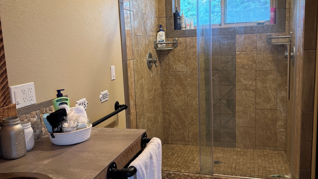 Photo of Bathroom in Bonanza