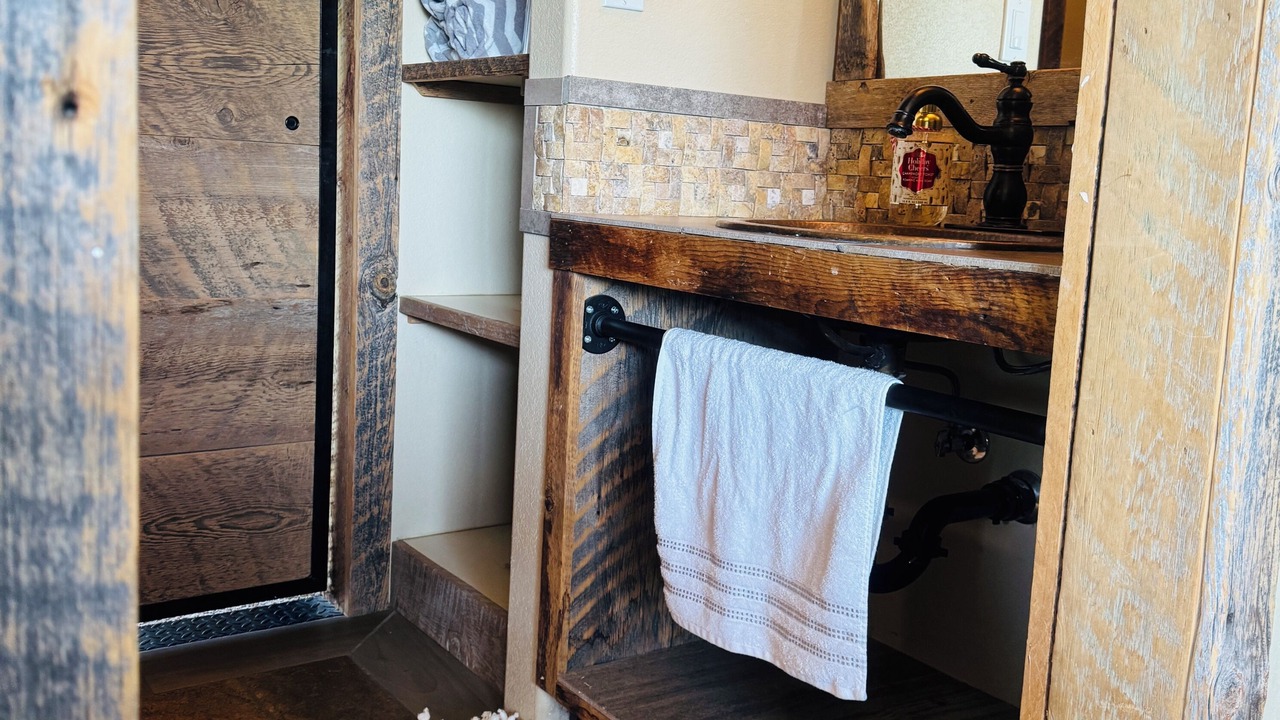 Photo of Bathroom in Bonanza