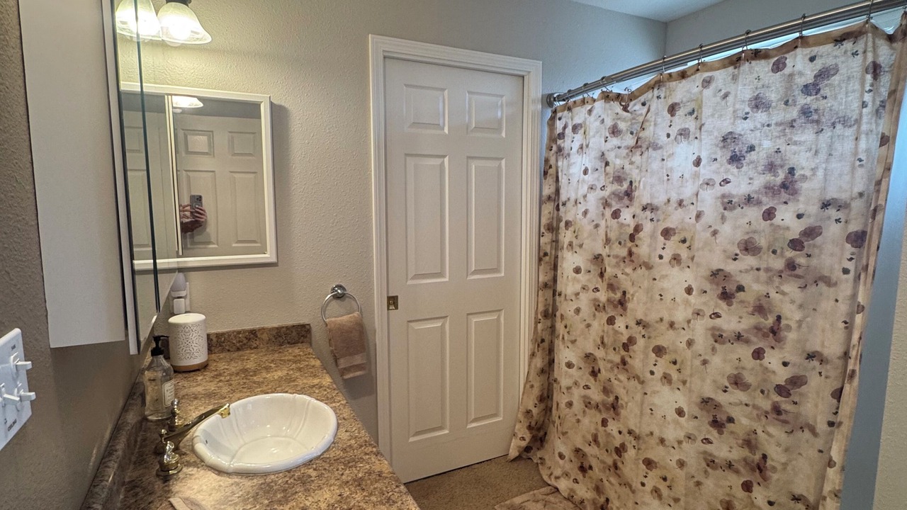 Photo of Bathroom in Walnut Grove