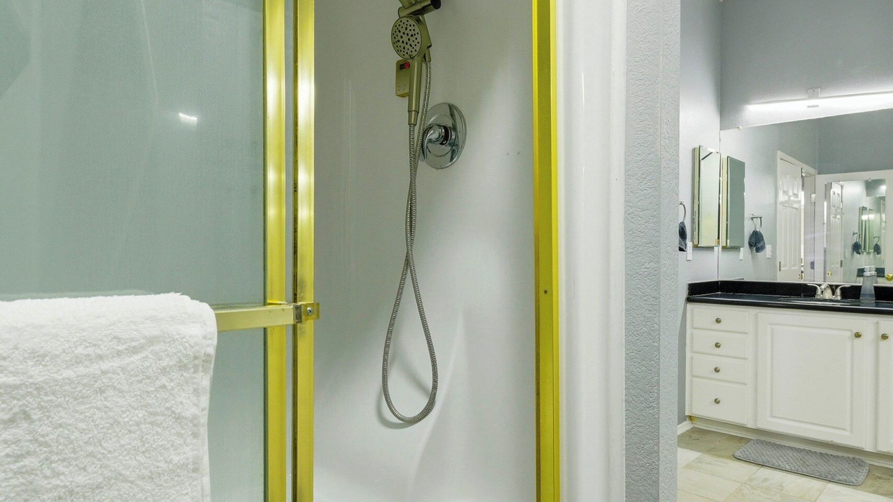 Photo of Bathroom in Lake Elsinore