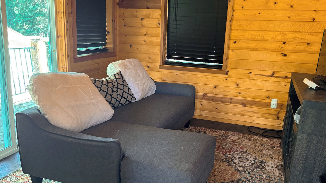 Photo of Livingroom in Mill Creek