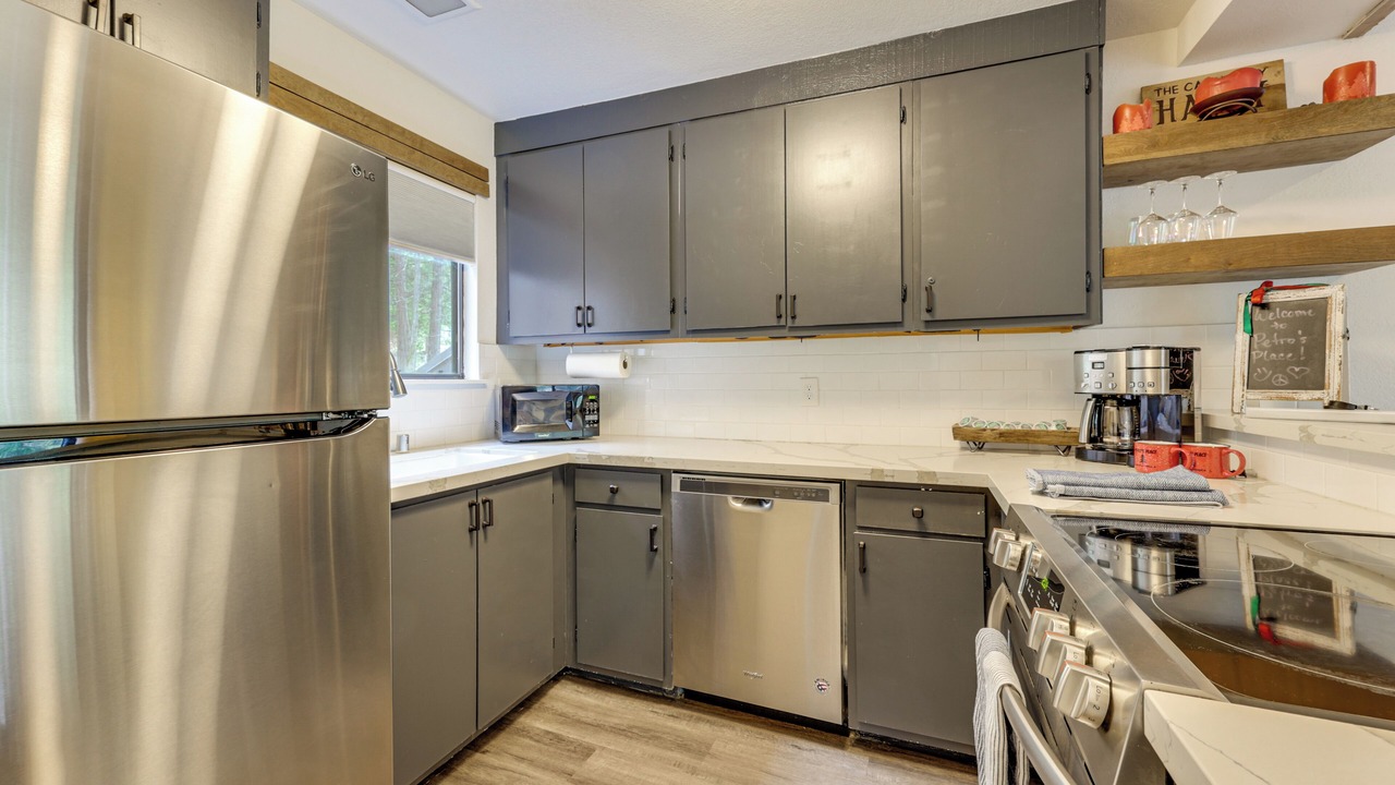 Photo of Kitchen in Shaver Lake