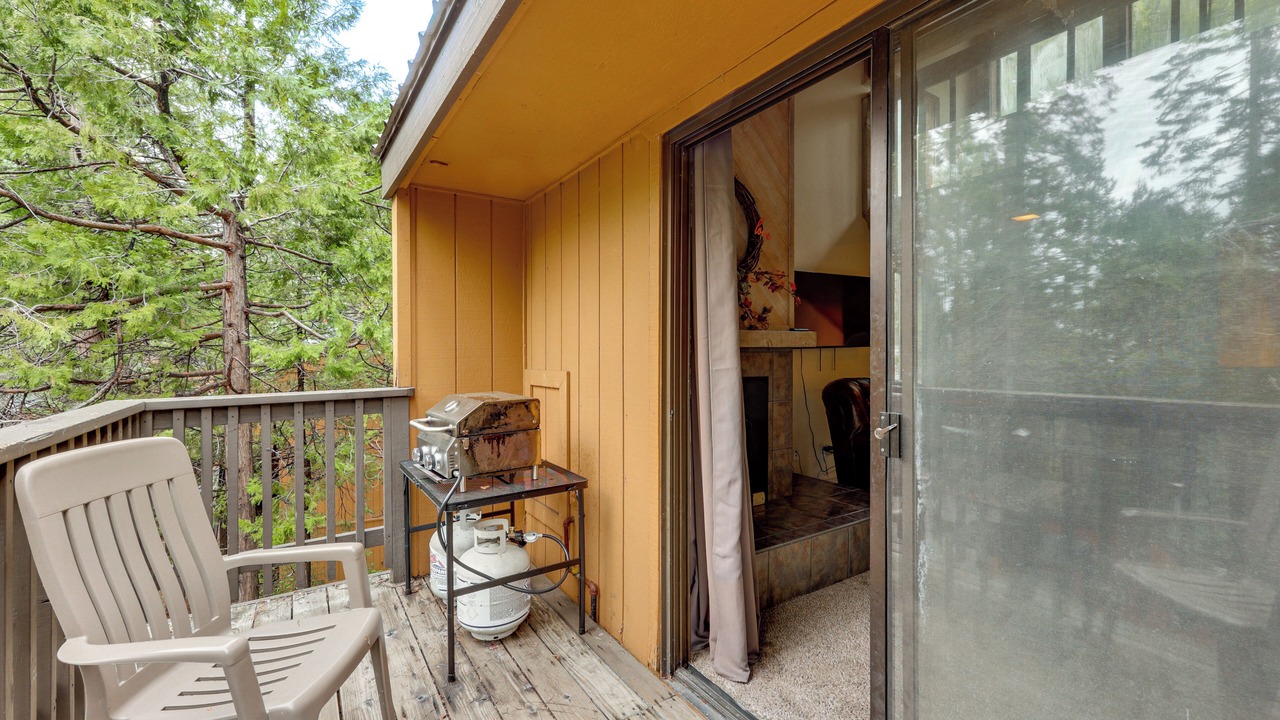Photo of Patio Balcony in Shaver Lake