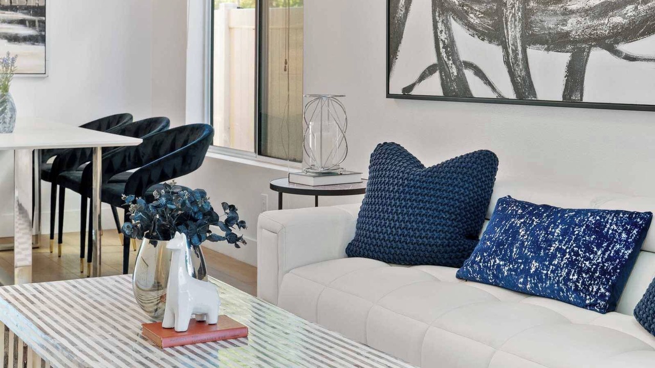 Photo of Livingroom in Foothill Ranch