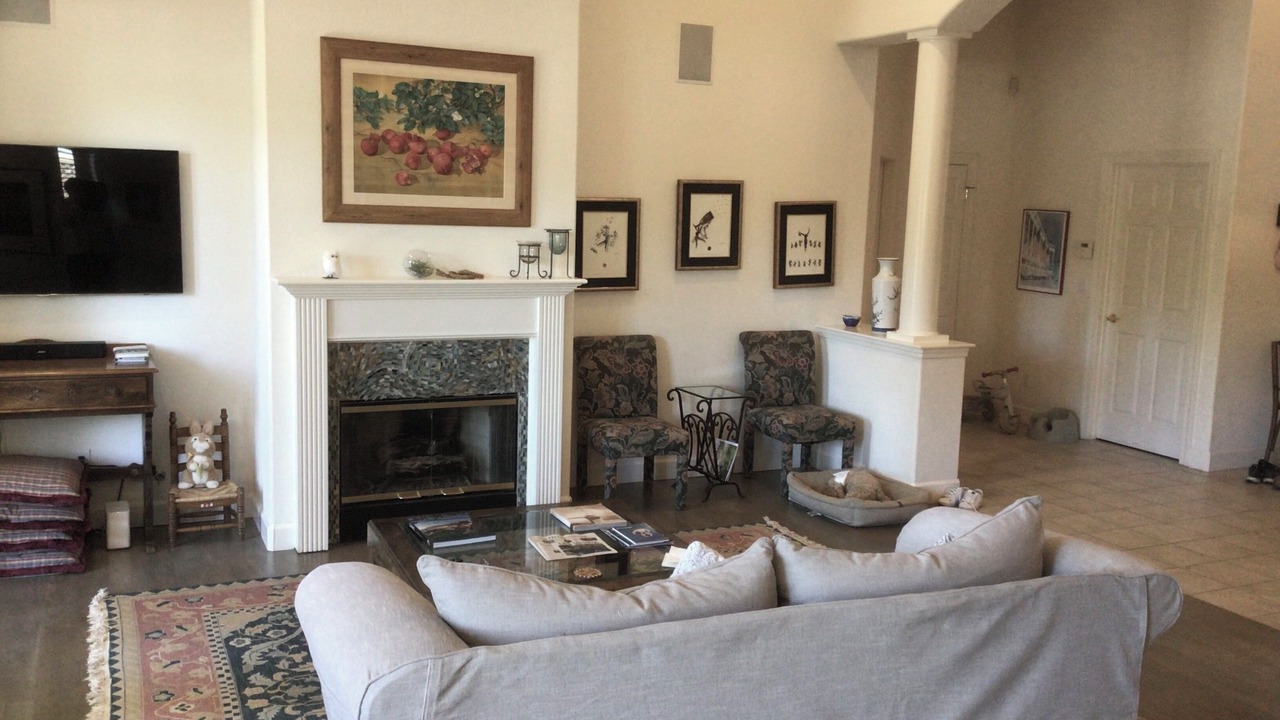 Photo of Livingroom in St. Helena
