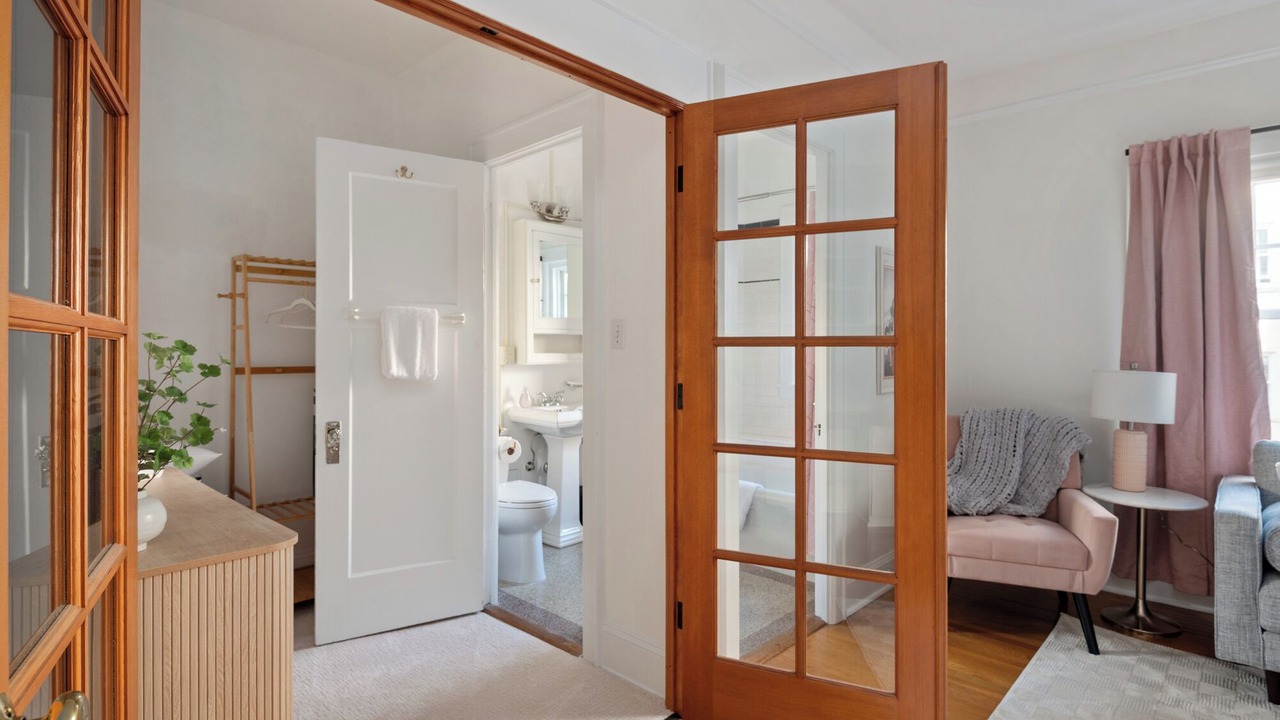 Photo of Bathroom in Alphabet Historic District
