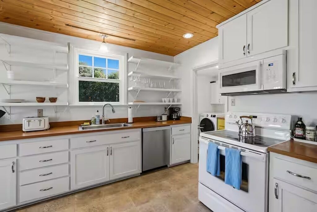 Photo of Kitchen in Mariposa