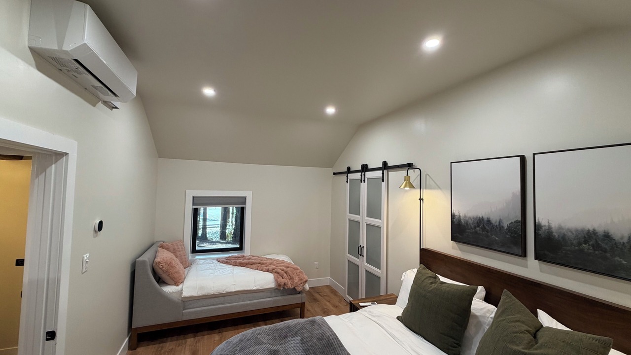 Photo of Bedroom in Fish Camp