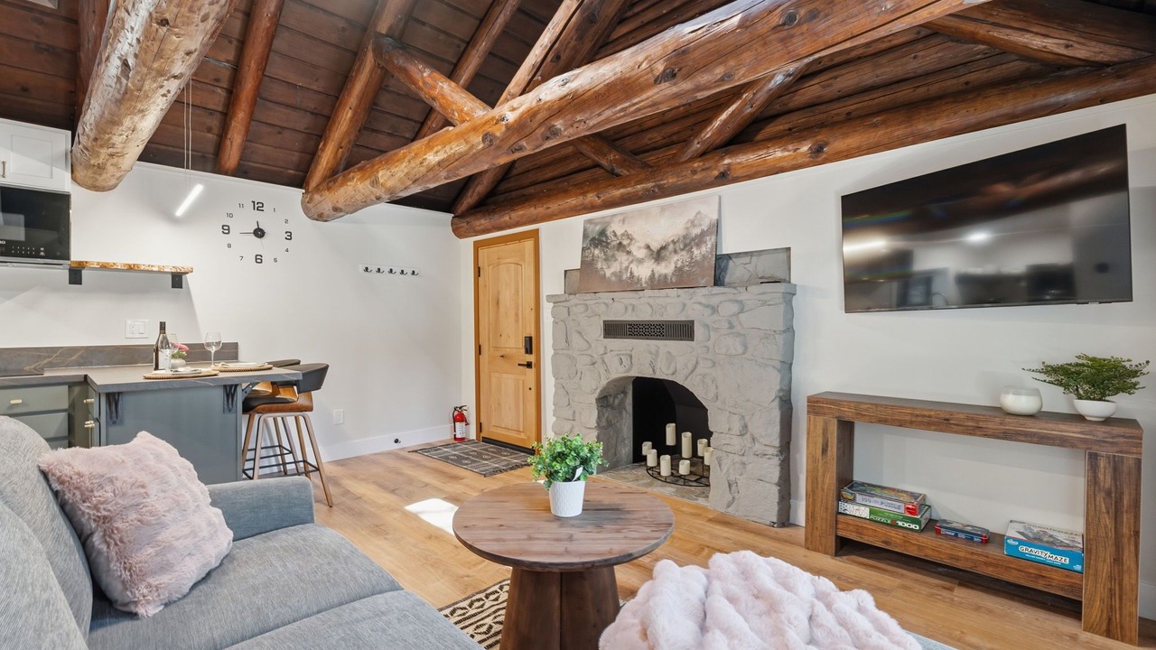 Photo of Livingroom in Fish Camp