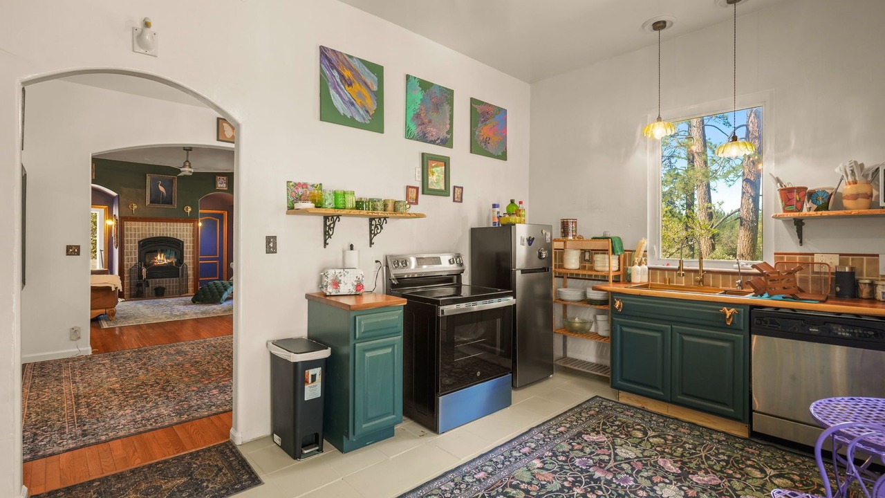 Photo of Kitchen in Oregon House