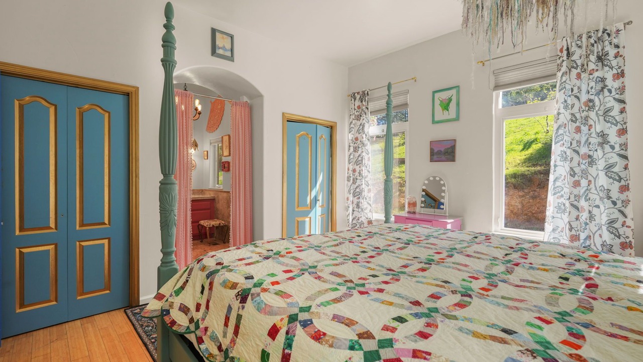 Photo of Bedroom in Oregon House