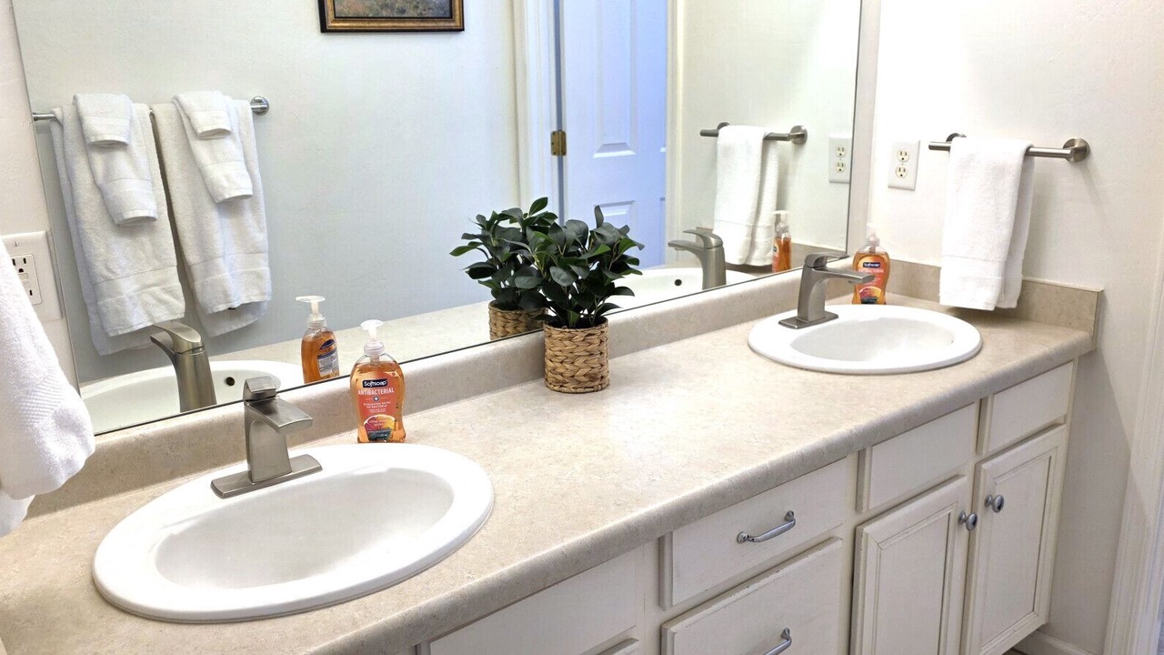 Photo of Bathroom in Greenehaven