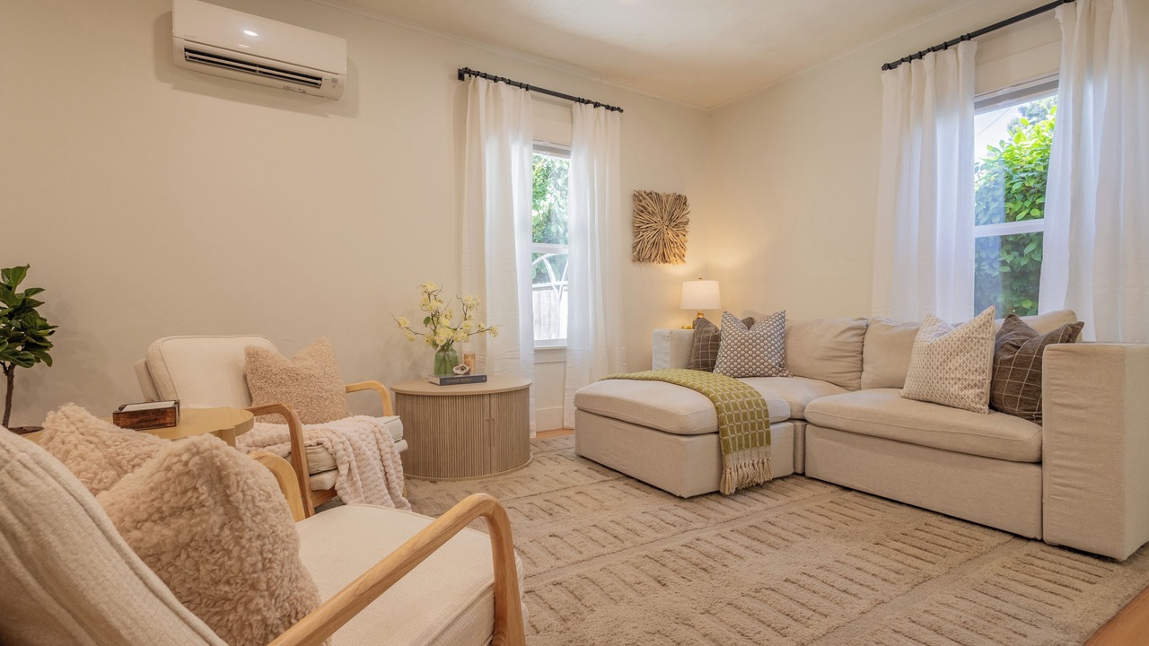 Photo of Livingroom in Chico