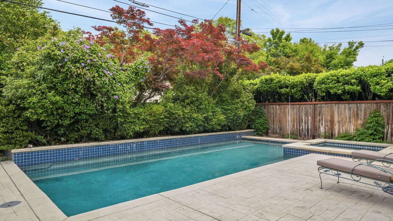 Photo of Outdoor in Land Park