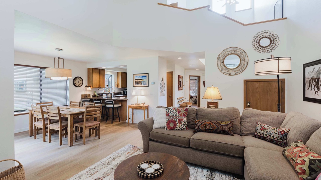 Photo of Livingroom in Sunriver