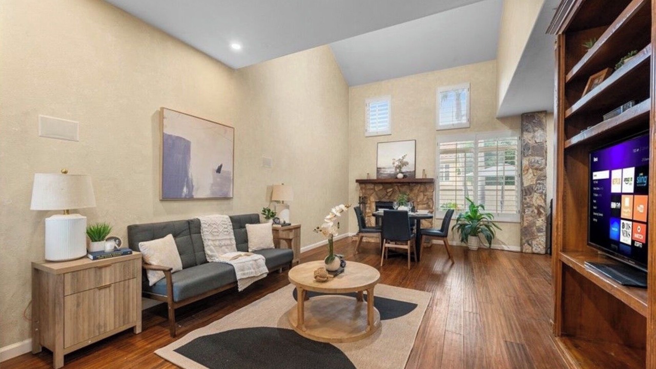 Photo of Livingroom in Sabre Springs