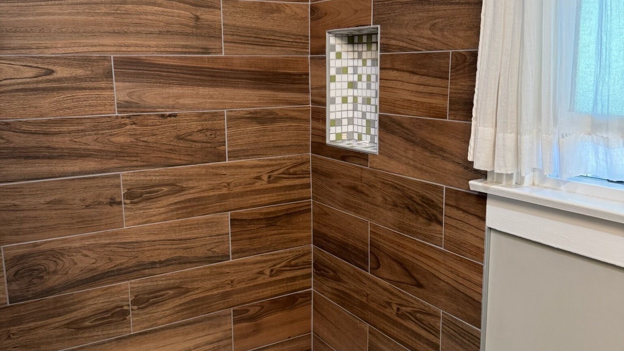 Photo of Bathroom in North Oak Park