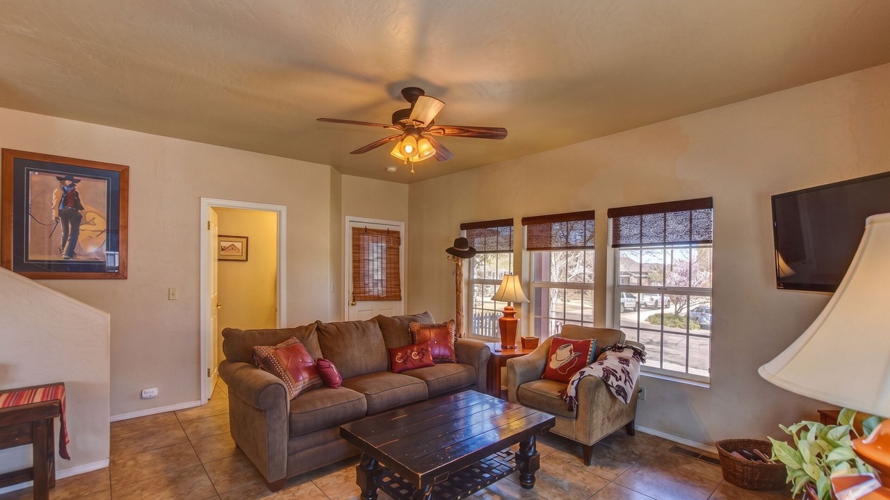 Photo of Livingroom in Nob Hill
