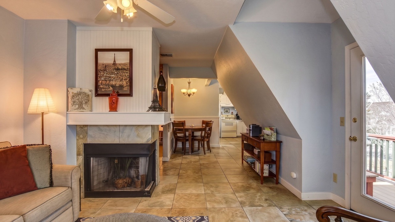 Photo of Livingroom in Nob Hill