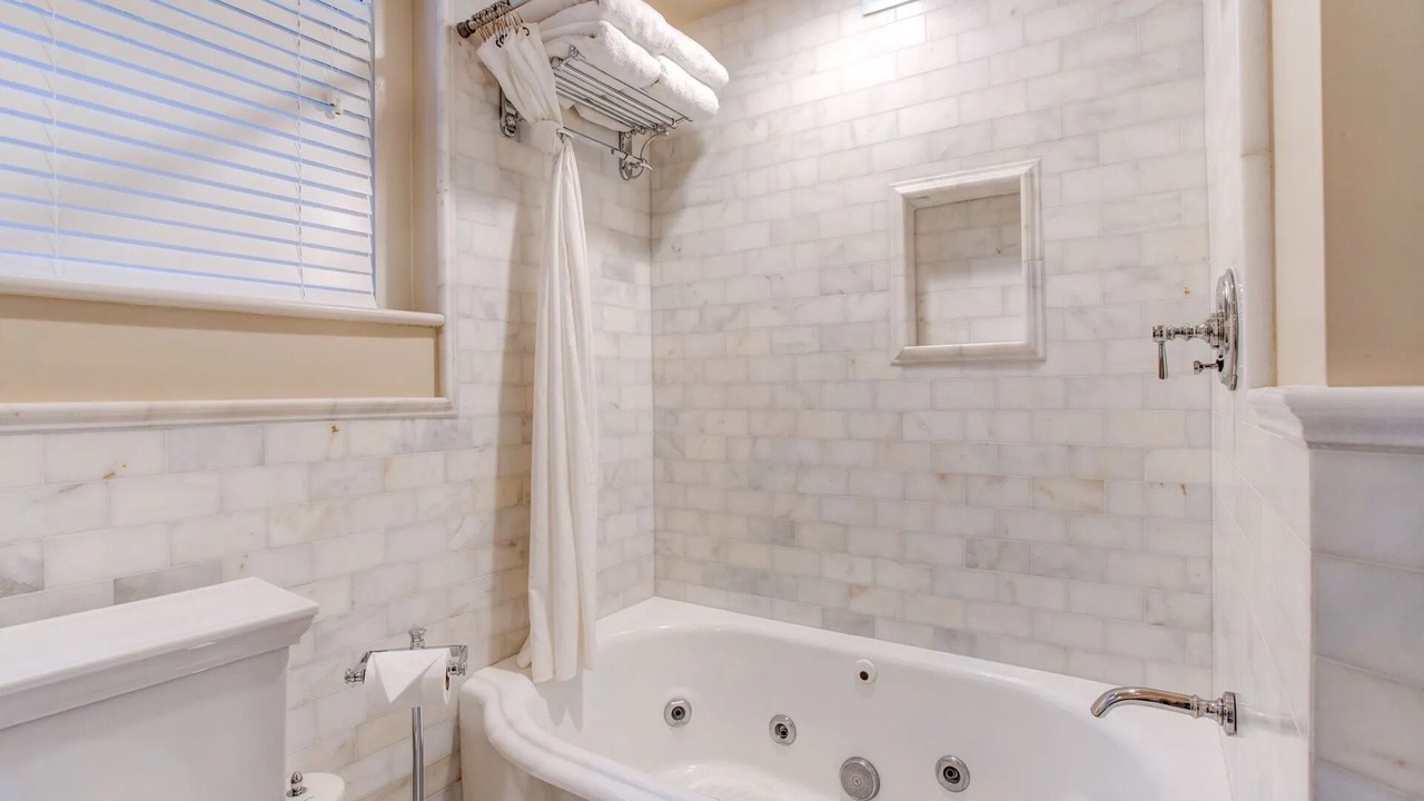 Photo of Bathroom in Irvington