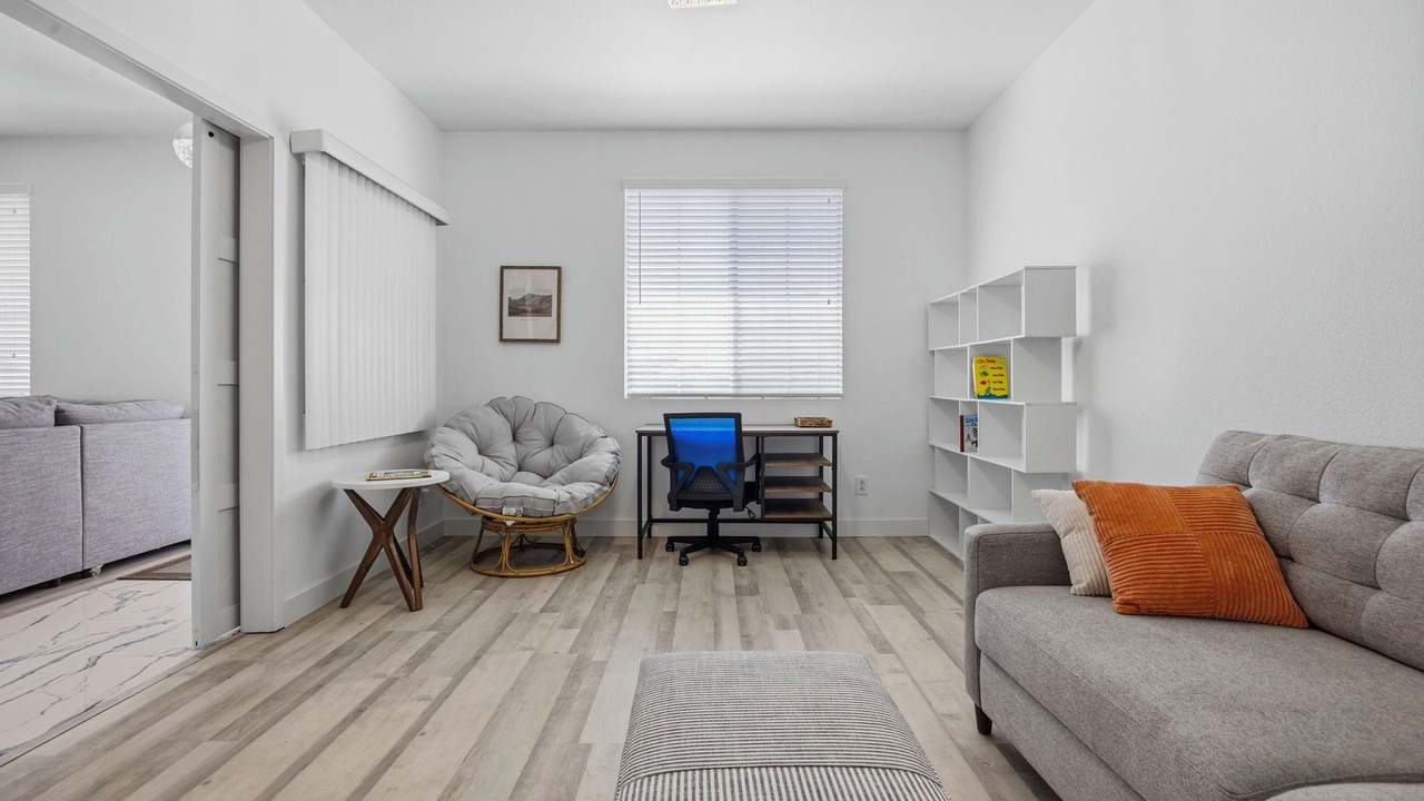 Photo of Livingroom in Victorville