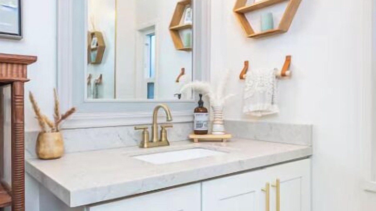 Photo of Bathroom in Corona del Mar