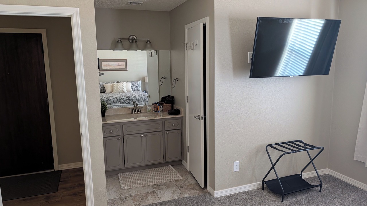 Photo of Bedroom in Apache Wells