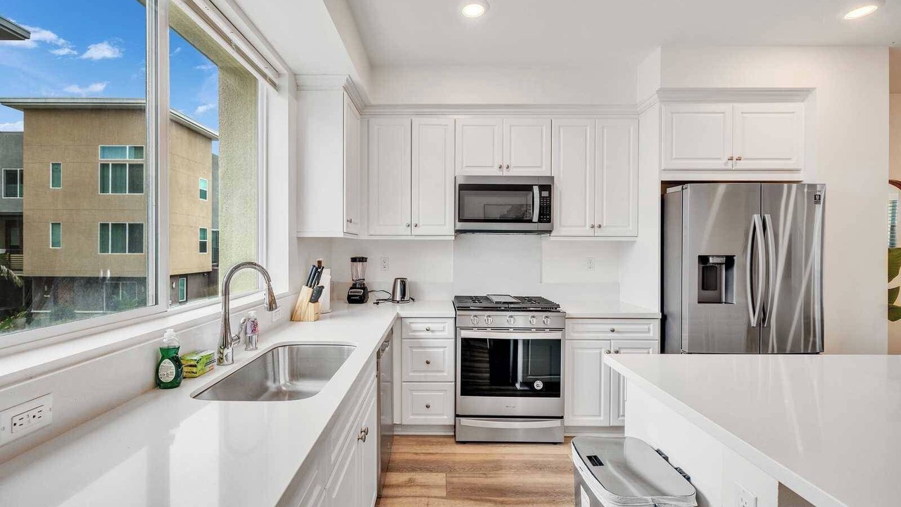 Photo of Kitchen in Irvine Business Complex