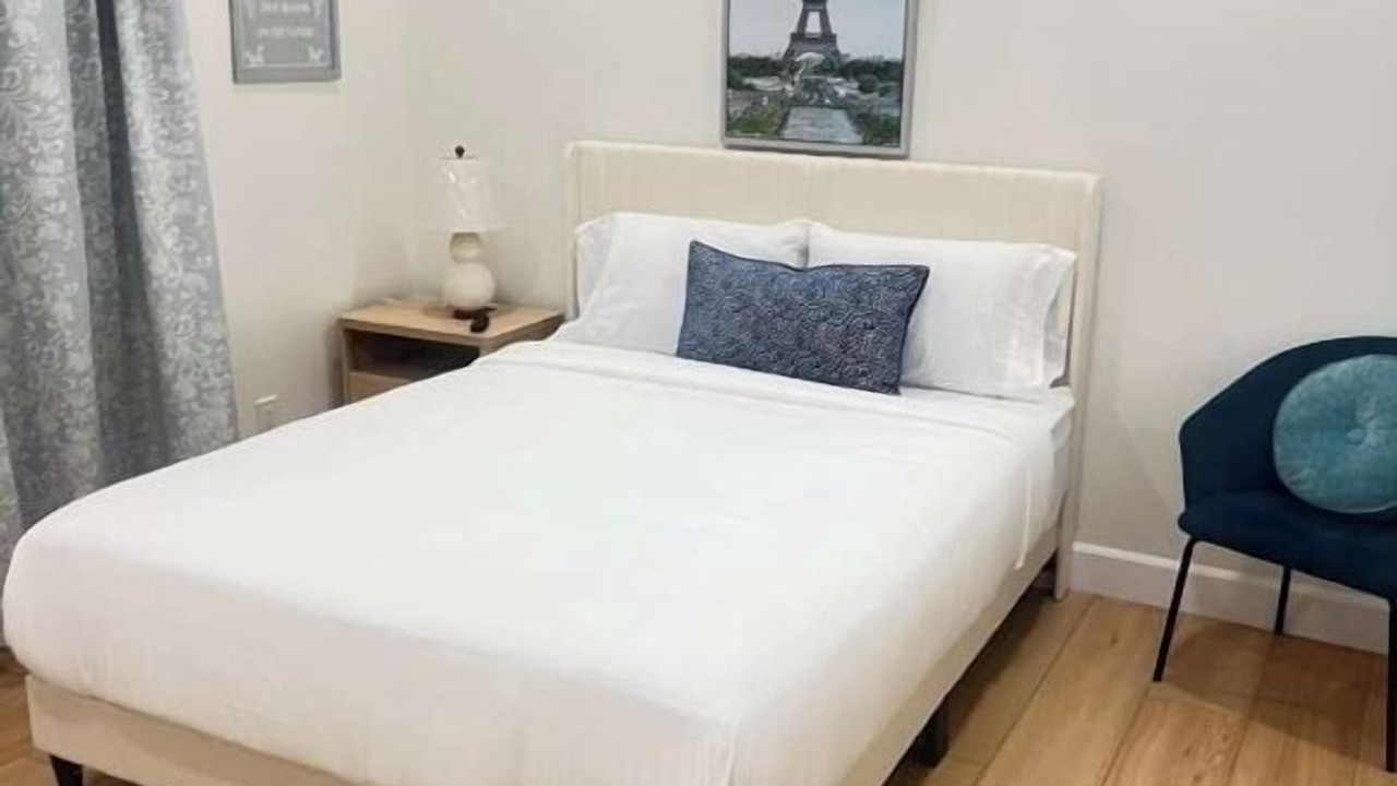 Photo of Bedroom in Lincoln Acres