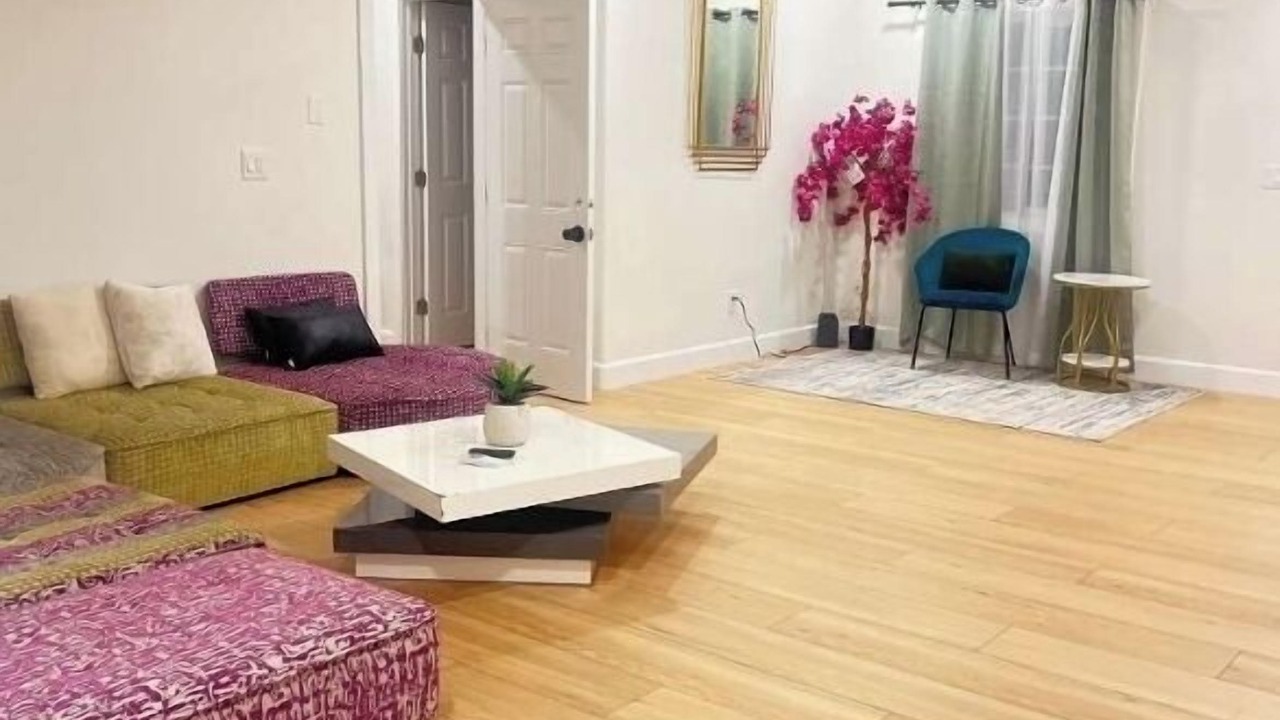Photo of Livingroom in Lincoln Acres