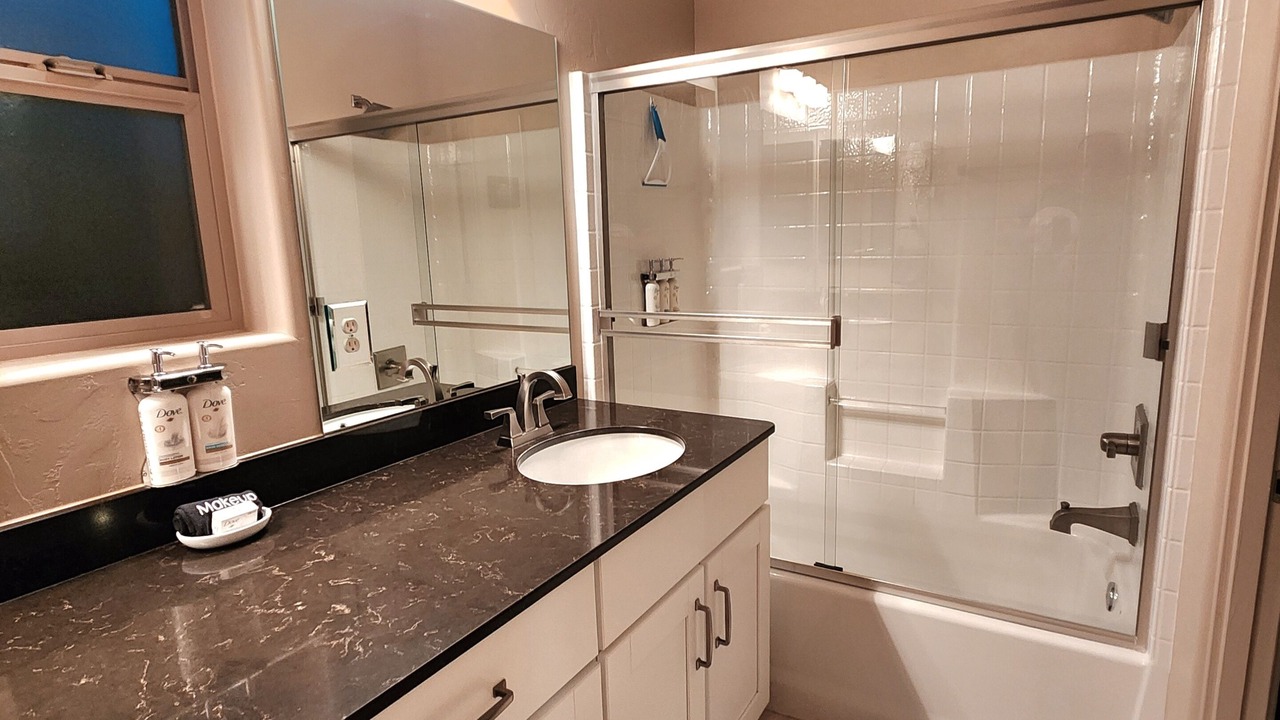 Photo of Bathroom in Greenehaven