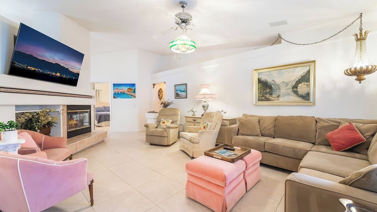 Photo of Livingroom in Silverado Ranch