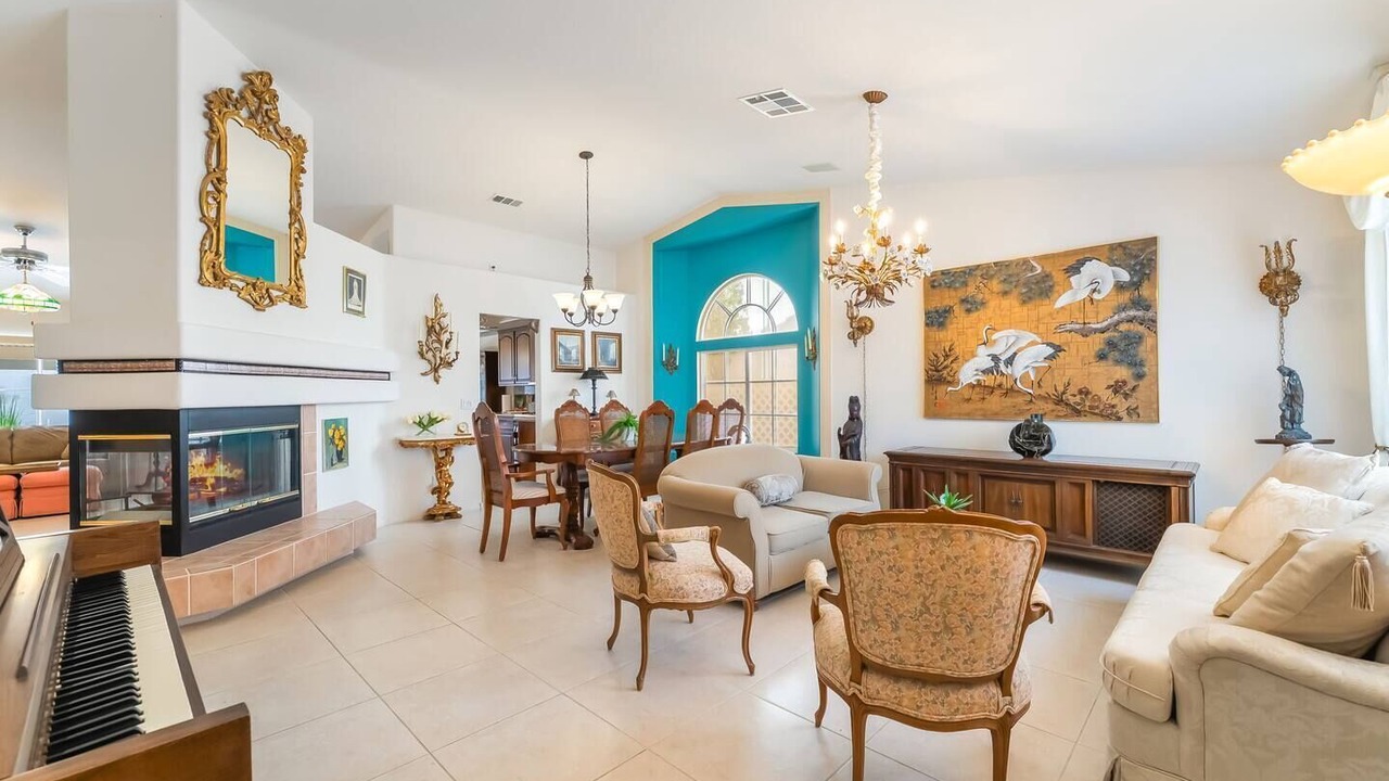 Photo of Livingroom in Silverado Ranch
