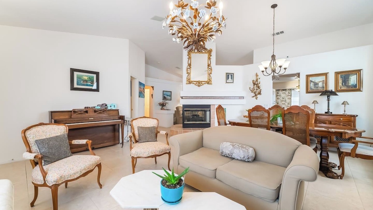 Photo of Livingroom in Silverado Ranch