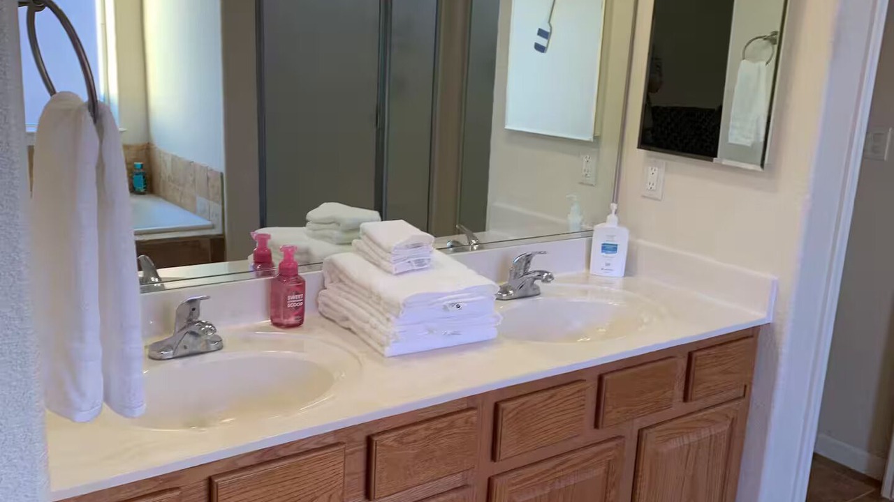 Photo of Bathroom in Sunridge Estates