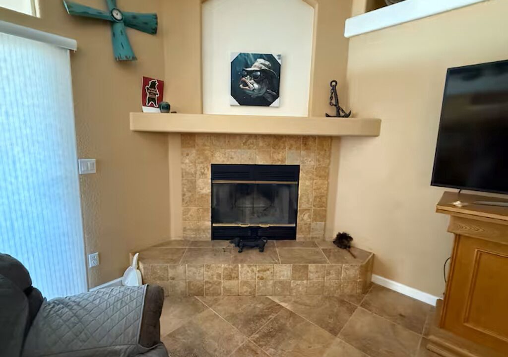 Photo of Livingroom in Sunridge Estates