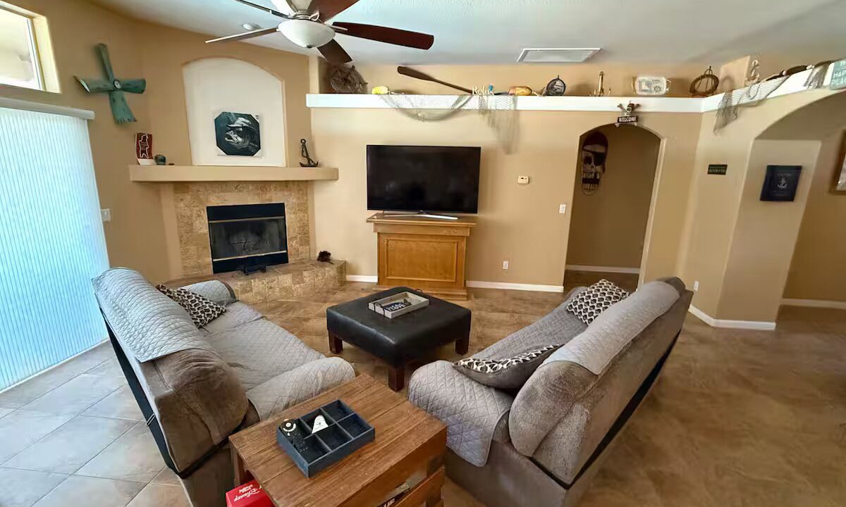 Photo of Livingroom in Sunridge Estates