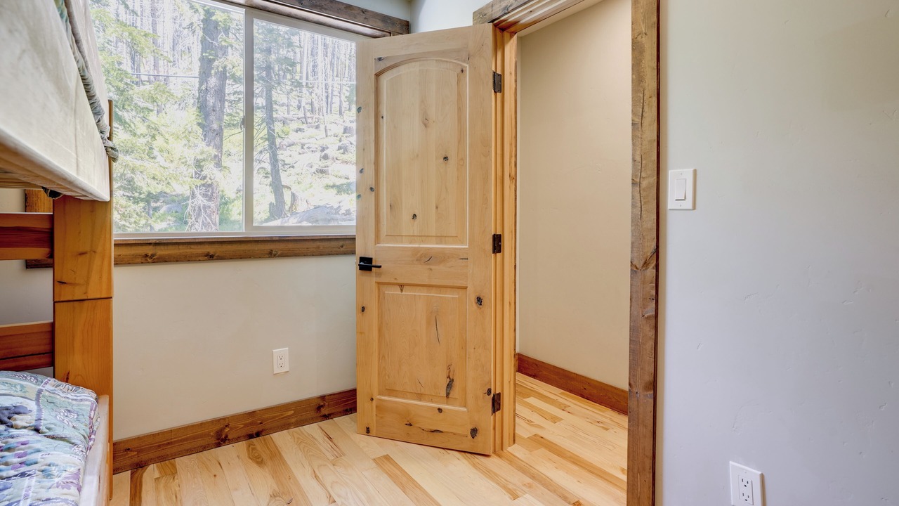 Photo of Bedroom in Echo Lake