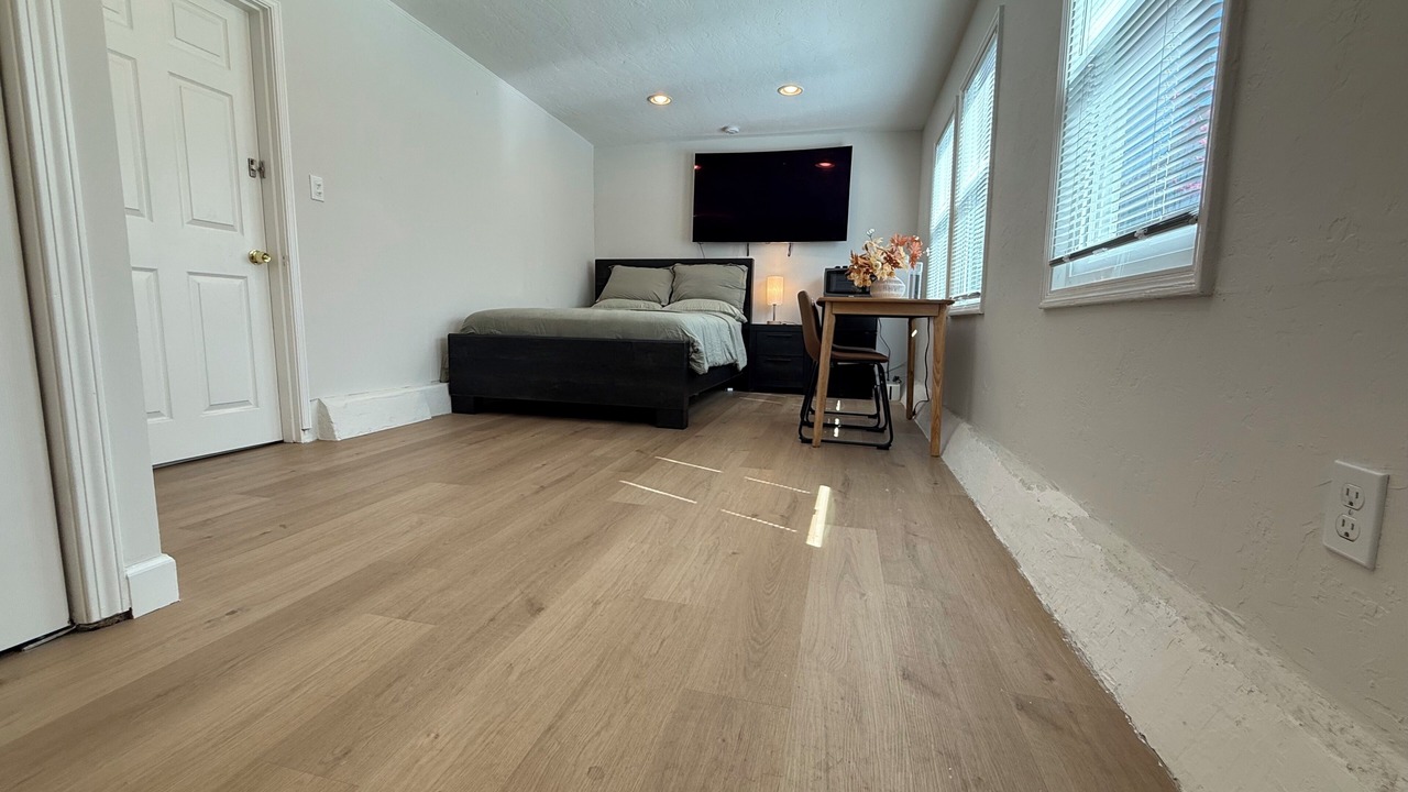 Photo of Bedroom in Estudillo Estates - Glen