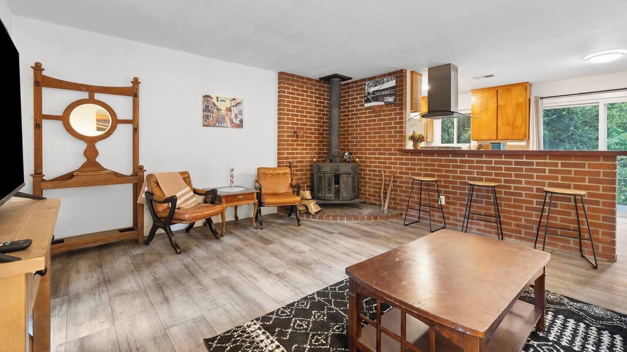 Photo of Livingroom in Springville