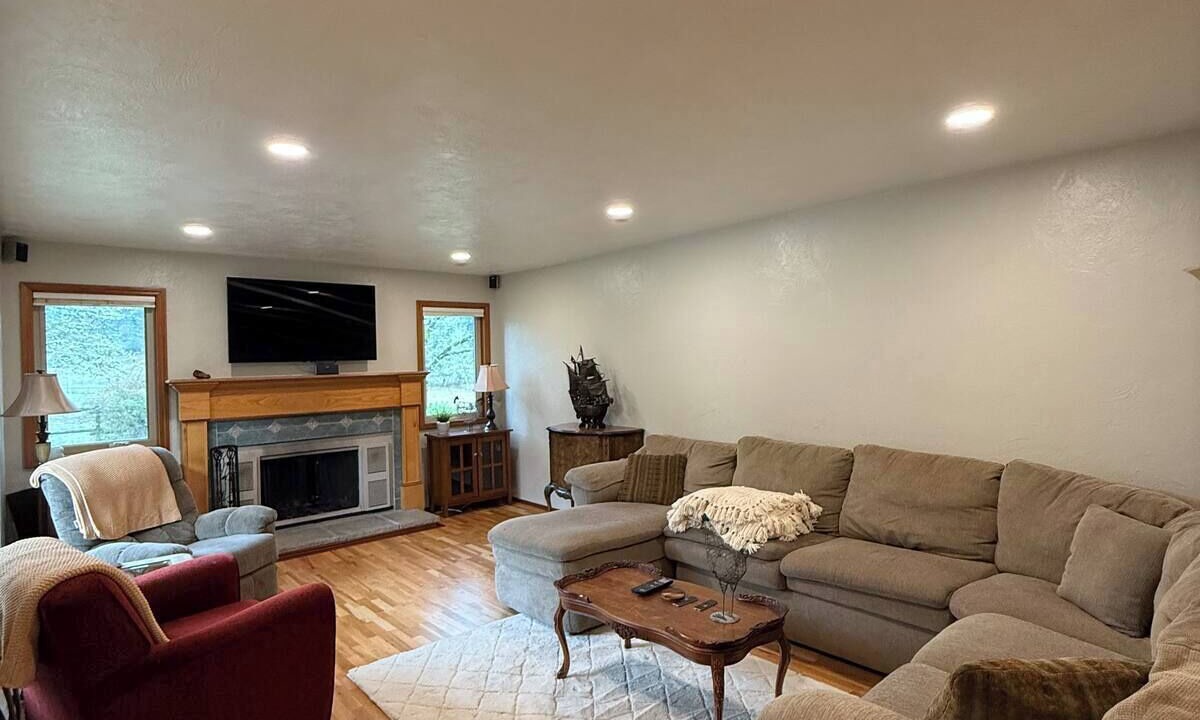 Photo of Livingroom in Eugene