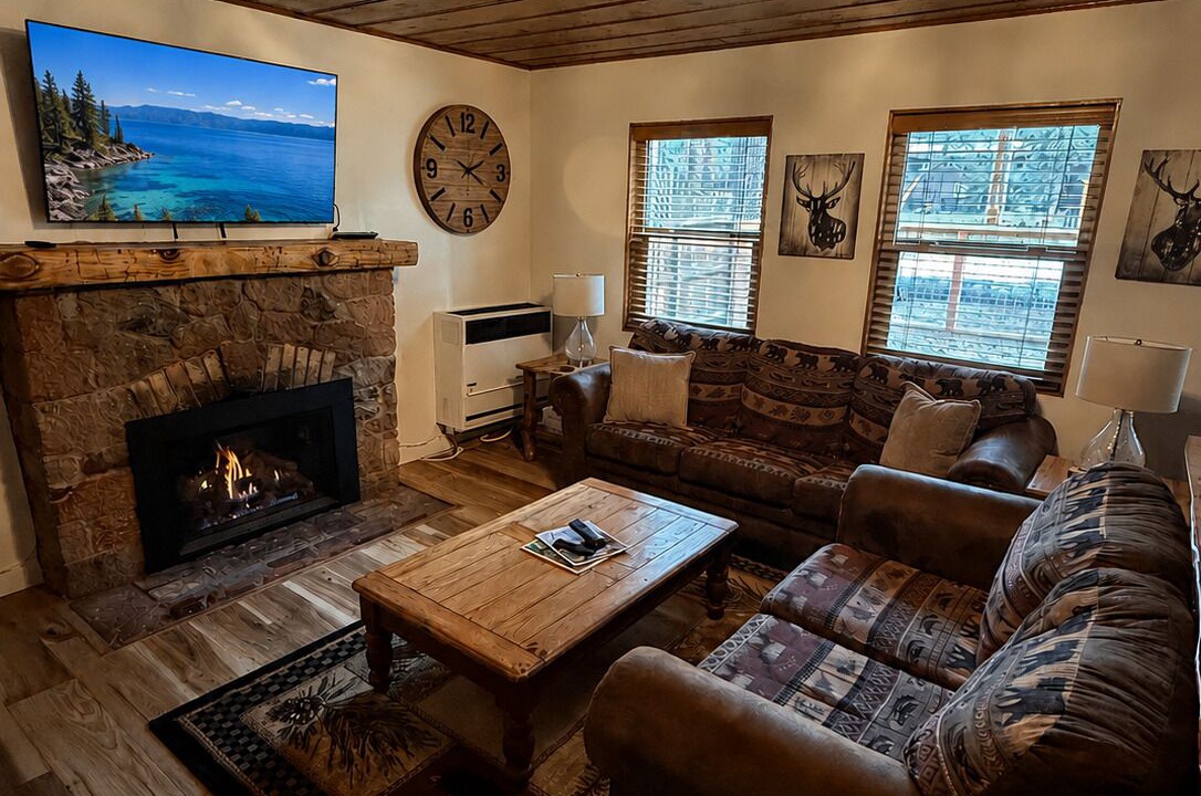 Photo of Livingroom in Sierra Tract