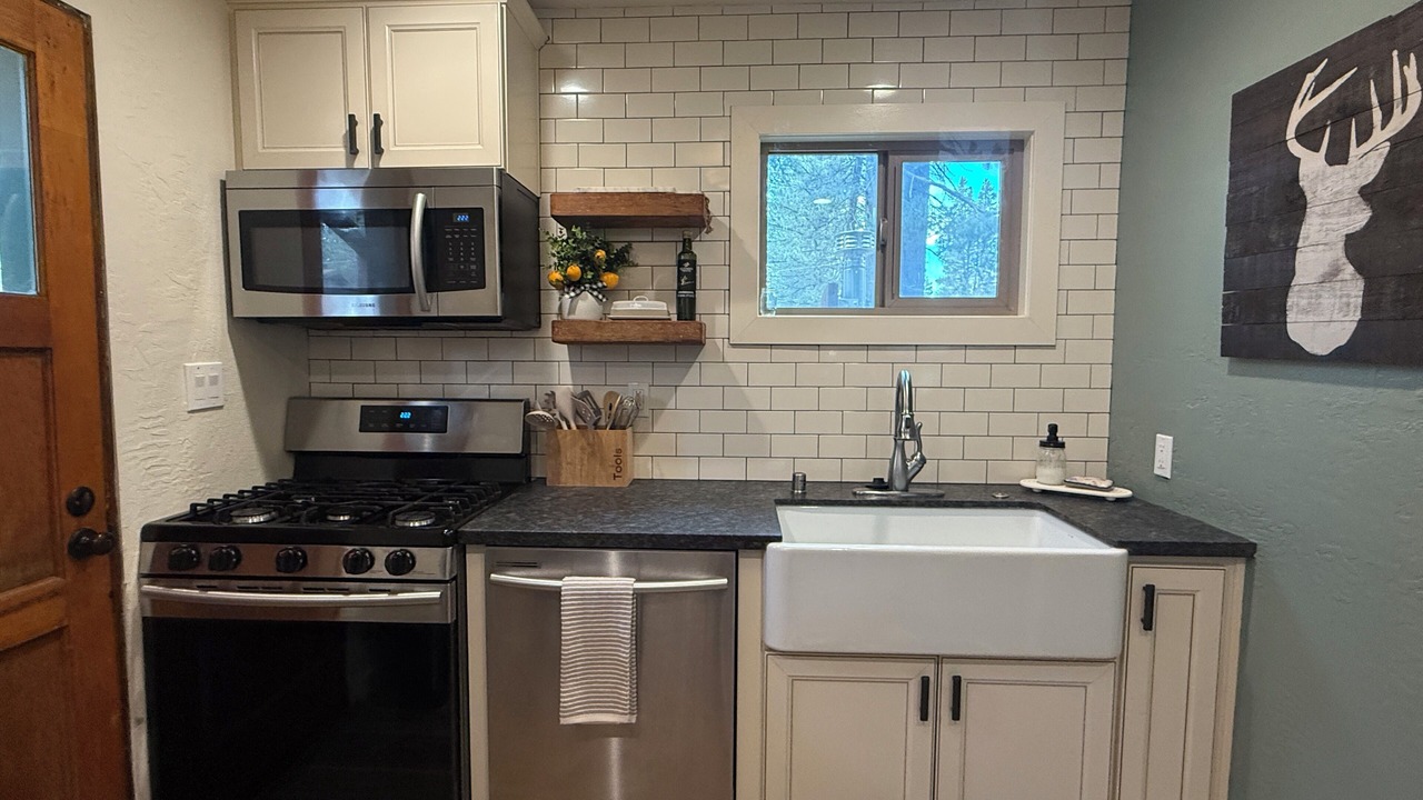 Photo of Kitchen in Sierra Tract