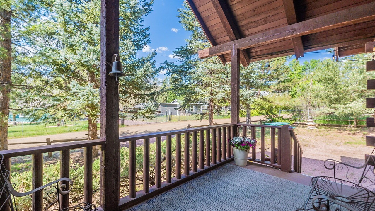Photo of Patio Balcony in Strawberry