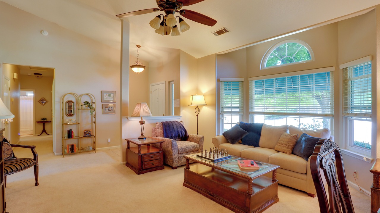 Photo of Livingroom in Redding