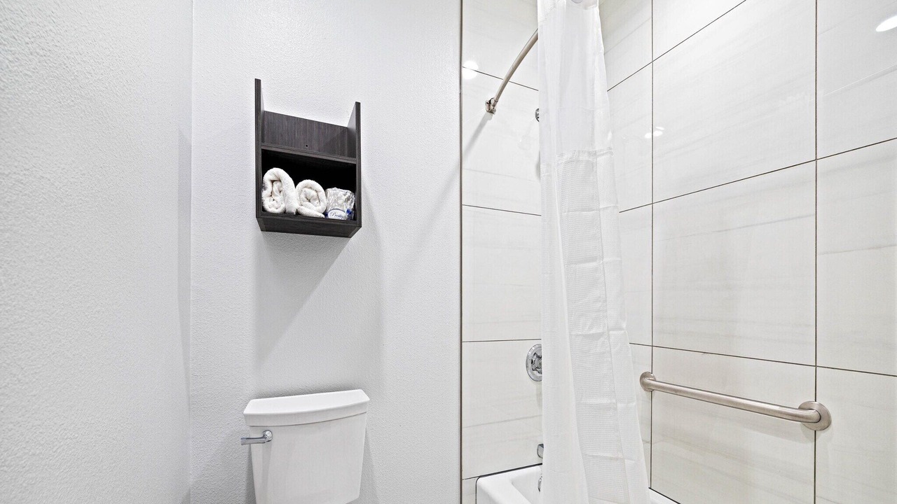 Photo of Bathroom in Townsite